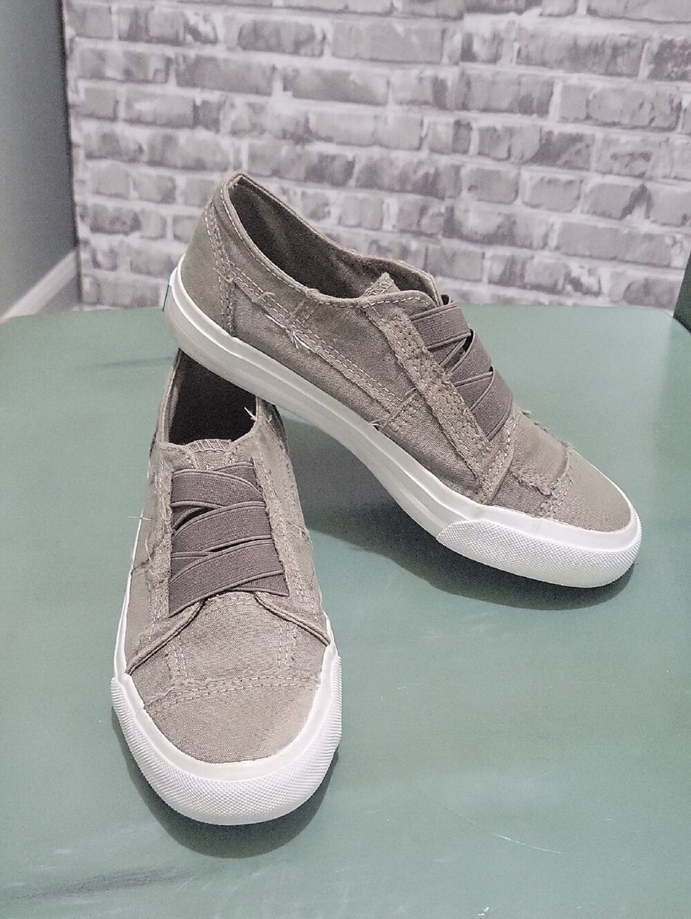 Blowfish Malibu Canvas Sneakers Womens 6, Olive Green, Casual Slip On